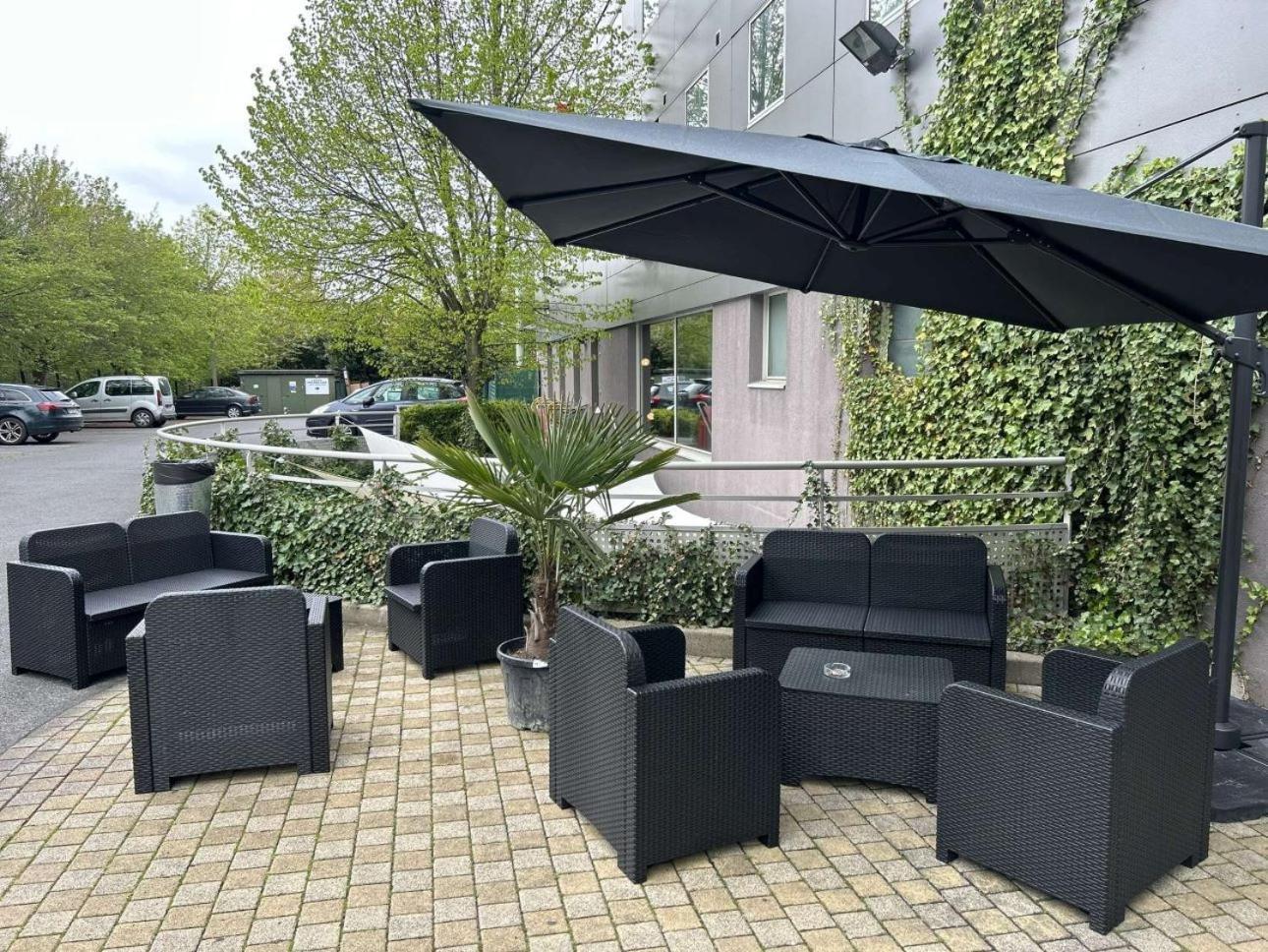 Standing Hotel Suites By Actisource Roissy-en-France Exterior photo