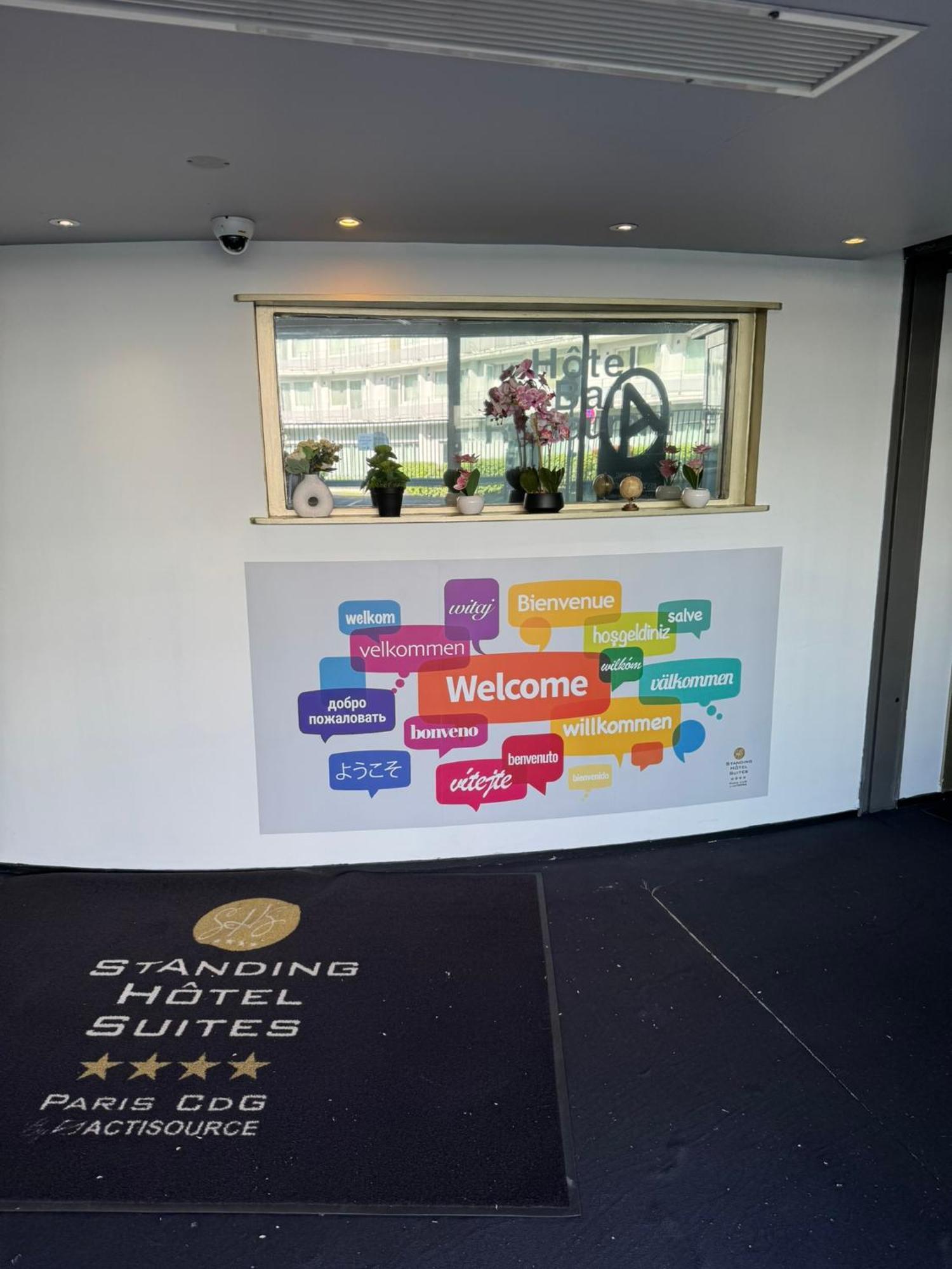 Standing Hotel Suites By Actisource Roissy-en-France Exterior photo